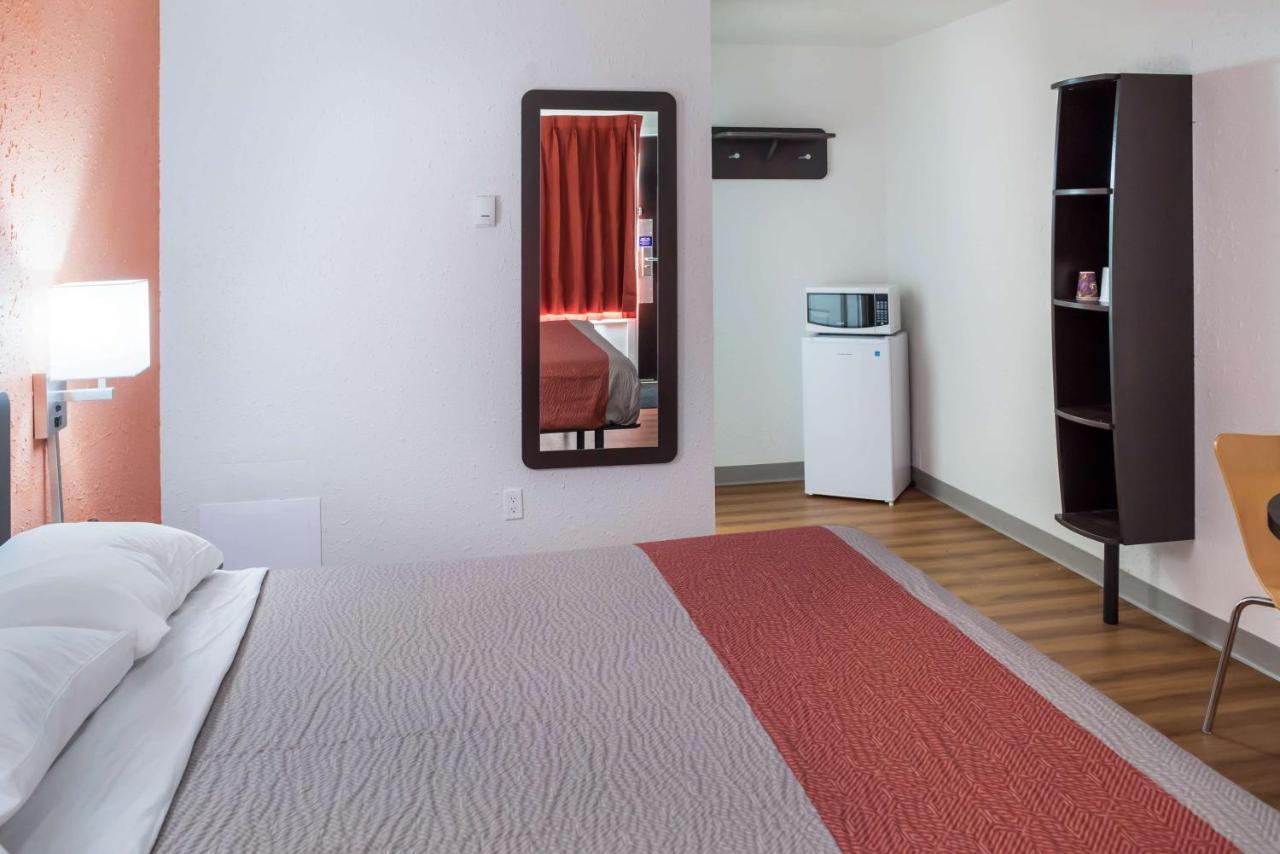 Motel 6-Fort St. John, Bc Екстер'єр фото