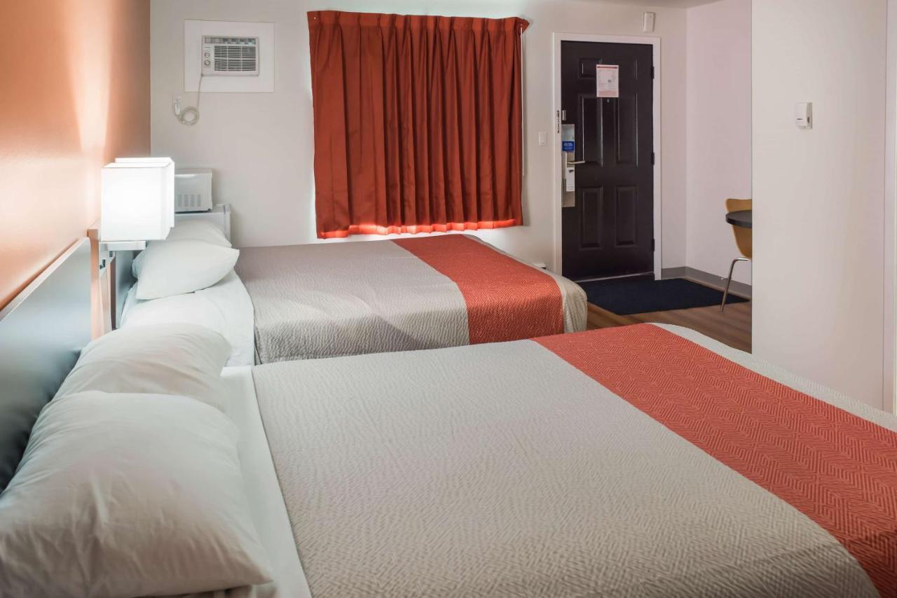 Motel 6-Fort St. John, Bc Екстер'єр фото