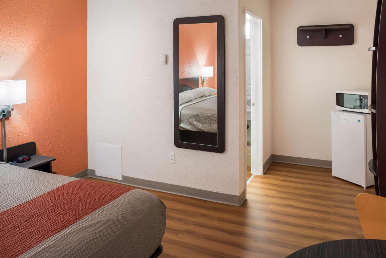 Motel 6-Fort St. John, Bc Екстер'єр фото